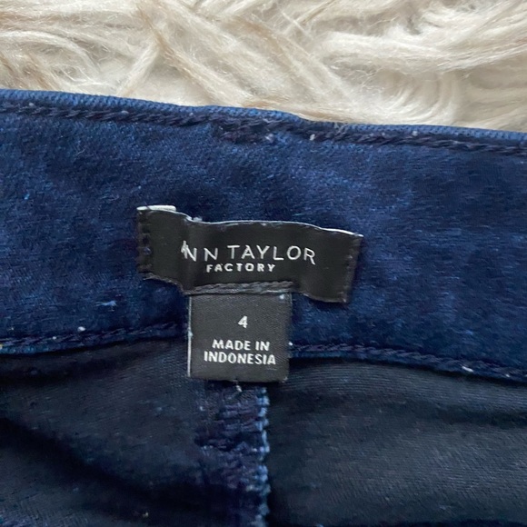 Loft Dark Leopard Print Skinny Jeans EUC - Picture 4 of 9